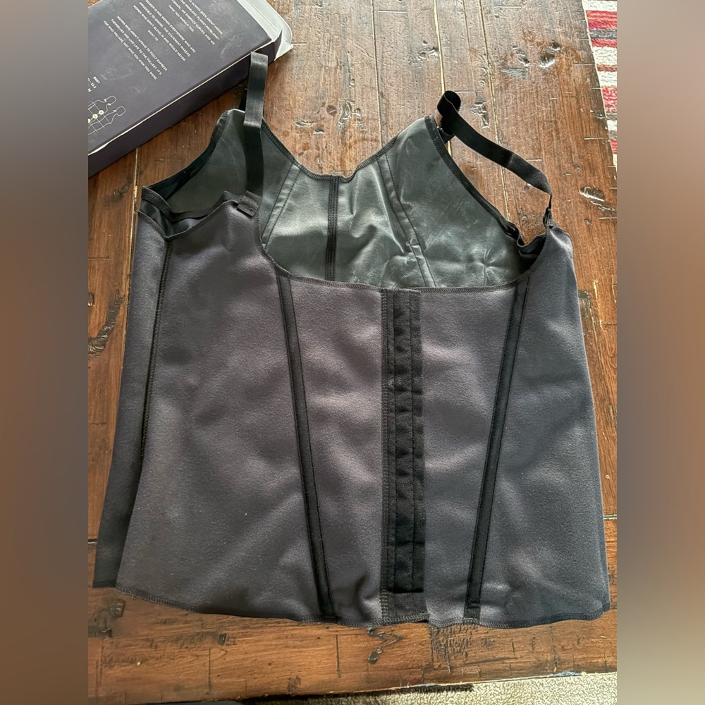 Squeem perfectly curvy vest